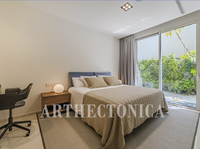 LAS AMERICAS 19